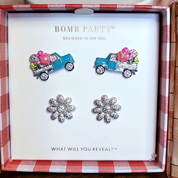 Bomb Party Summertime Flower Truck 2 set post back earrings. Rhodium Plating - Picture 1 of 3
